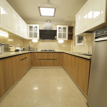 Under My Roof Superio Bed & Breakfast New Delhi Bagian luar foto