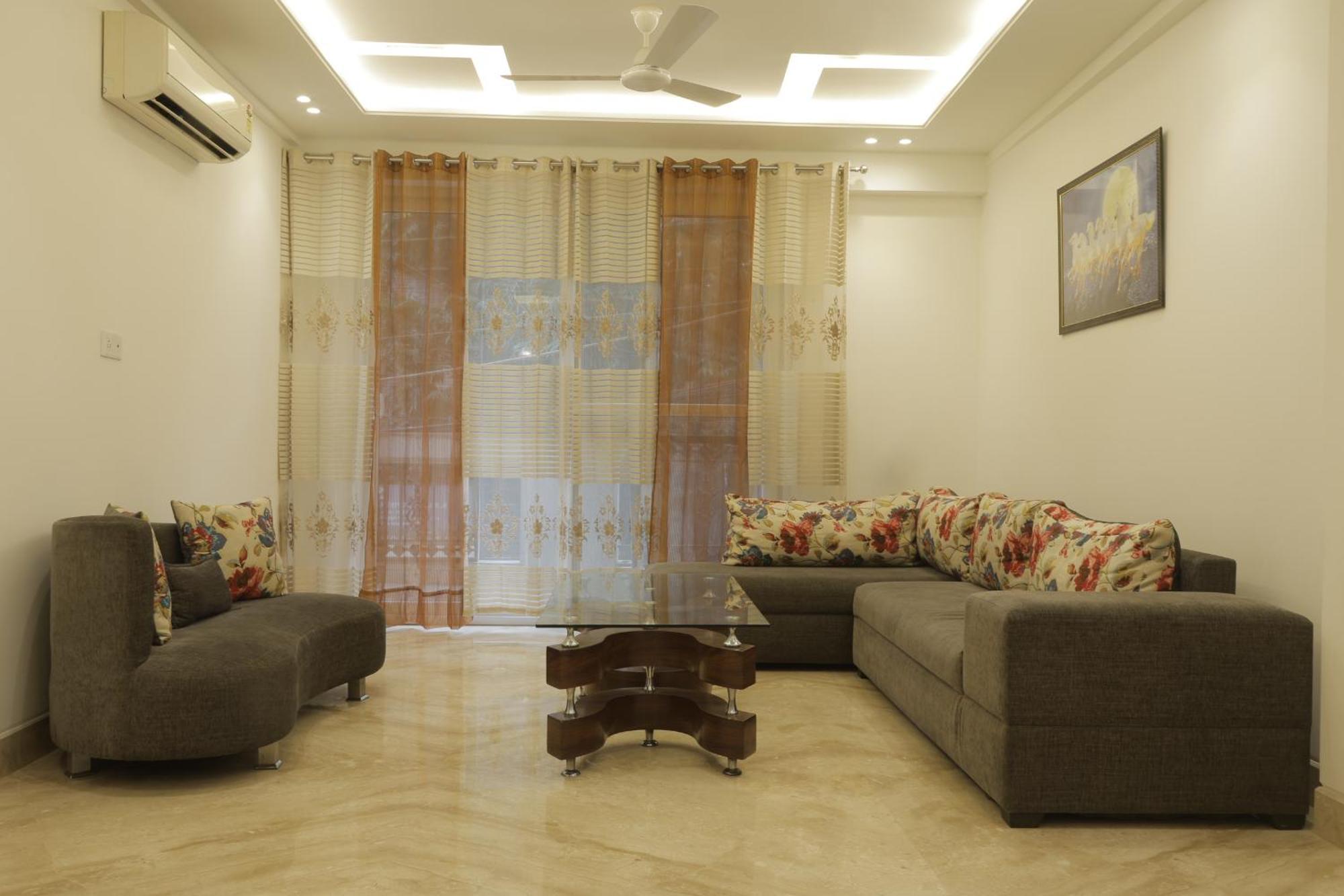 Under My Roof Superio Bed & Breakfast New Delhi Bagian luar foto