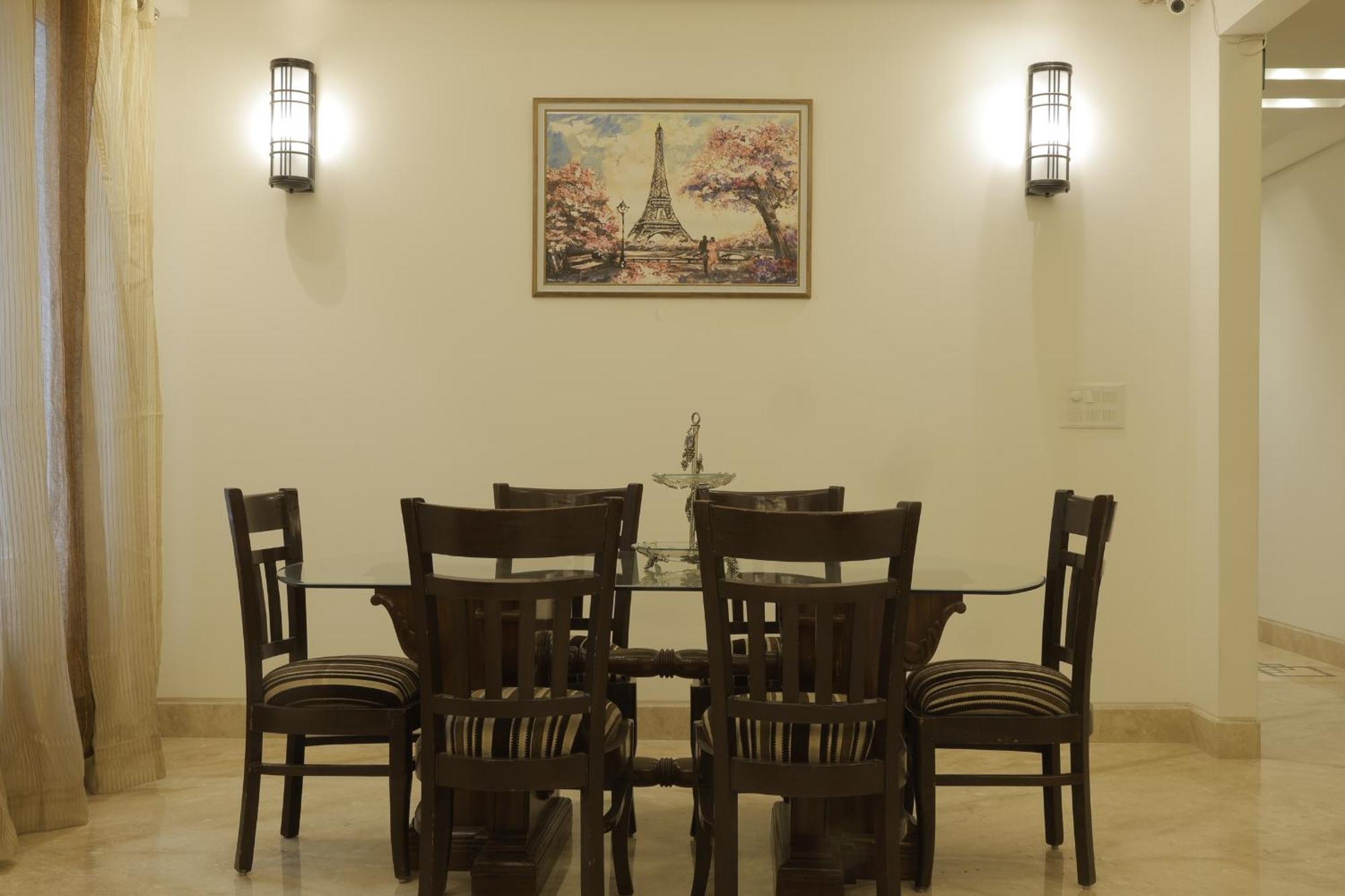 Under My Roof Superio Bed & Breakfast New Delhi Bagian luar foto